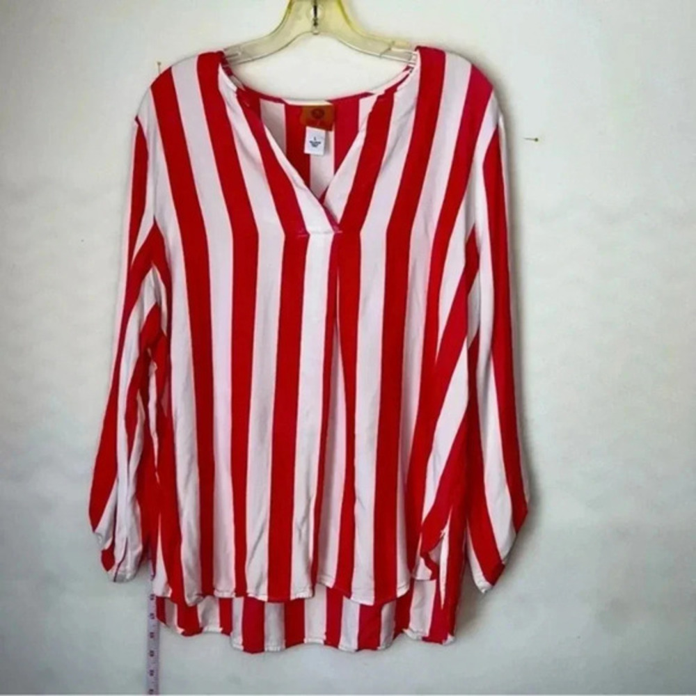 Women’s White & Red long sleeve size Large